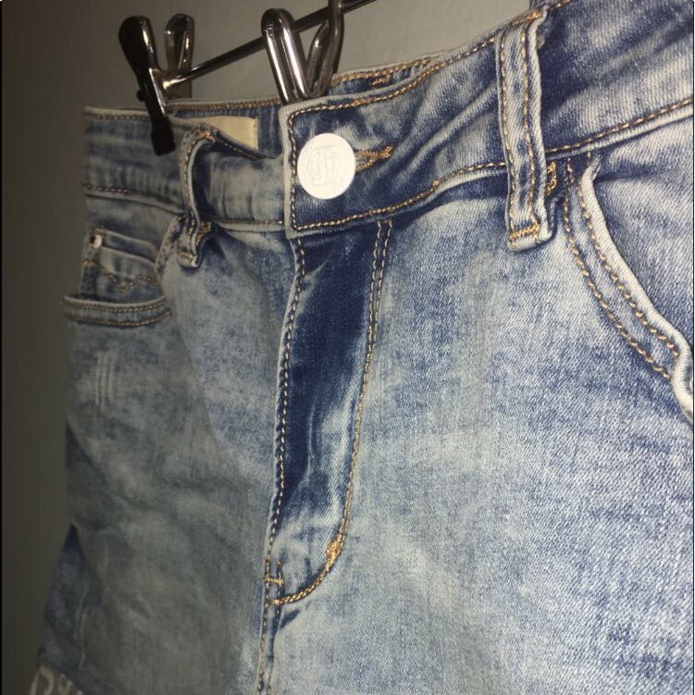 blue shorts